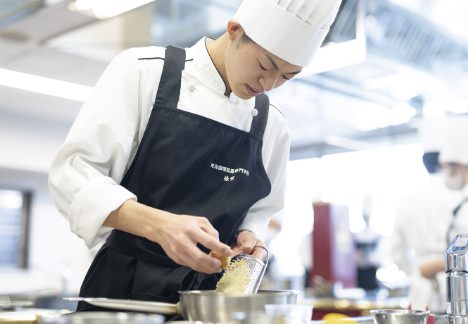 少人数＆独自のプログラム